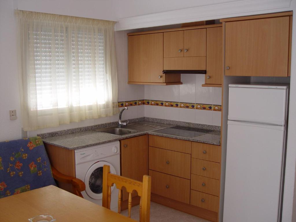 Apartamentos Parada 오로페사델마르 객실 사진
