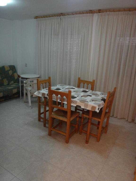 Apartamentos Parada 오로페사델마르 객실 사진