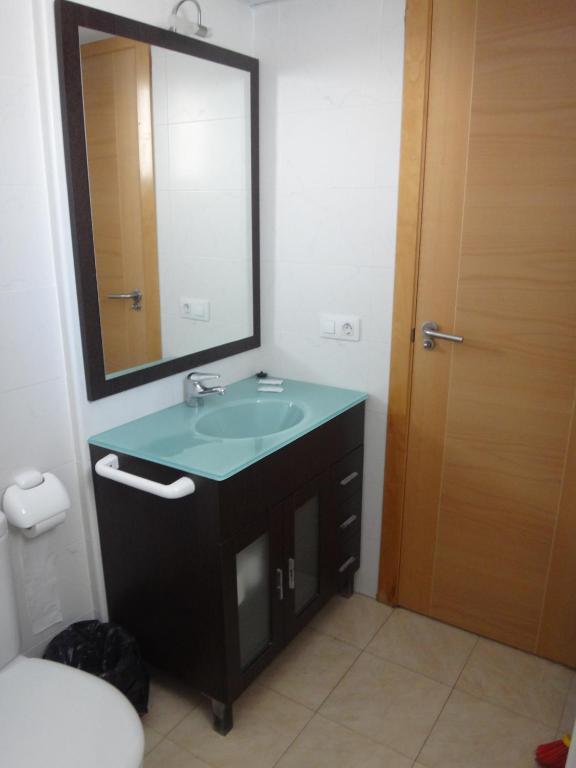 Apartamentos Parada 오로페사델마르 객실 사진